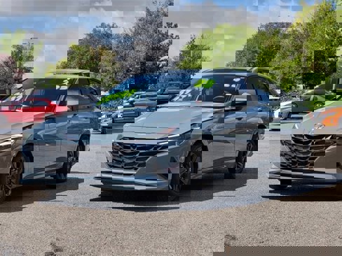 Used 2023 Hyundai Elantra SEL w/ Cargo Package image 4