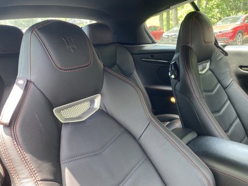 Used 2018 Maserati GranTurismo Sport image 40