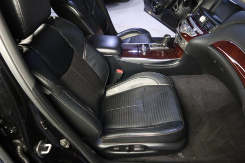 Used 2015 INFINITI Q70 5.6 image 13