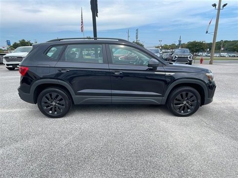 Certified 2022 Volkswagen Taos S image 7