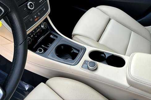 Used 2016 Mercedes-Benz GLA 250 image 13