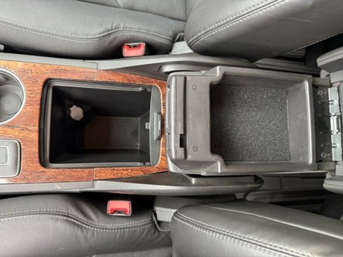 Used 2014 Chevrolet Traverse LTZ image 38