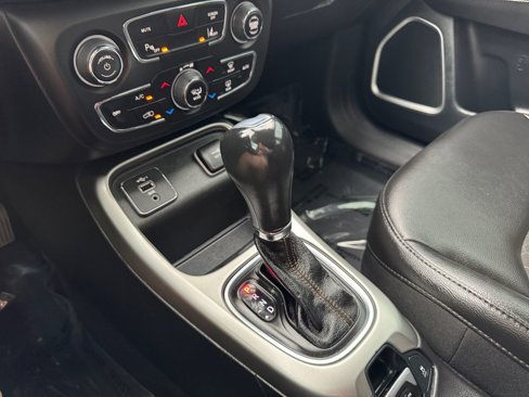 Used 2020 Jeep Compass Latitude image 20