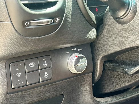 Used 2016 Kia Soul ! w/ Premium Package image 11