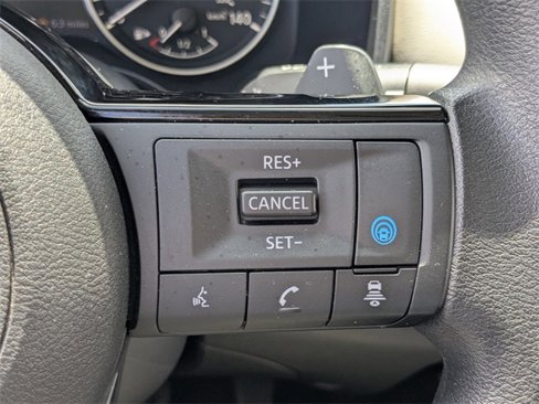 Used 2023 Nissan Rogue SV image 24