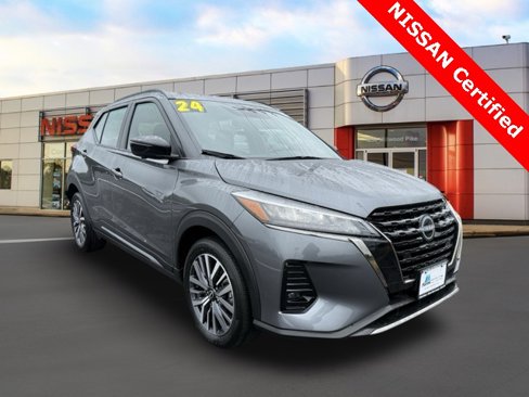 Certified 2024 Nissan Kicks SR image 1