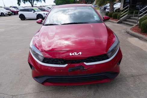 Used 2022 Kia Forte LXS image 3