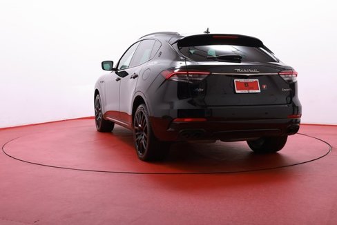 Used 2021 Maserati Levante S image 8