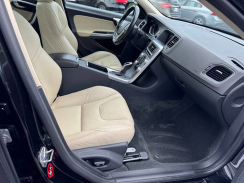 Used 2018 Volvo S60 T5 Dynamic w/ Vision Package image 10
