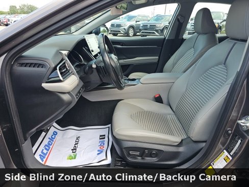 Used 2023 Toyota Camry SE image 9