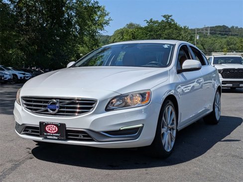 Used 2017 Volvo S60 T5 Inscription image 8