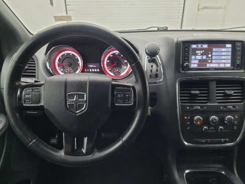 Used 2016 Dodge Grand Caravan SXT image 22