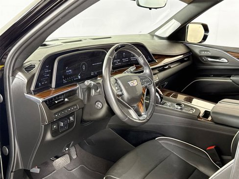 Used 2022 Cadillac Escalade Premium Luxury w/ Performance Package image 13
