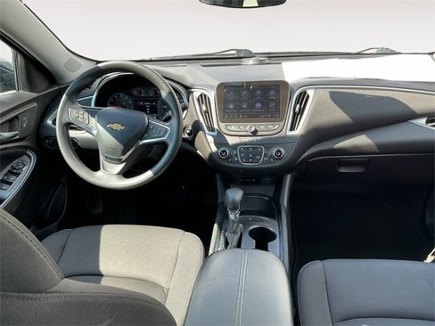 Used 2023 Chevrolet Malibu LT image 9