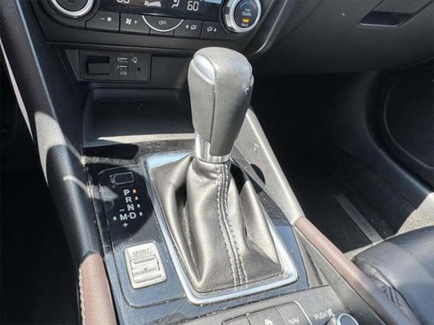 Used 2018 MAZDA MAZDA3 Touring image 25