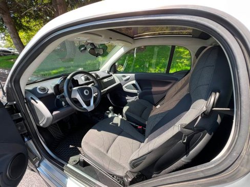 Used 2013 smart fortwo Coupe image 15