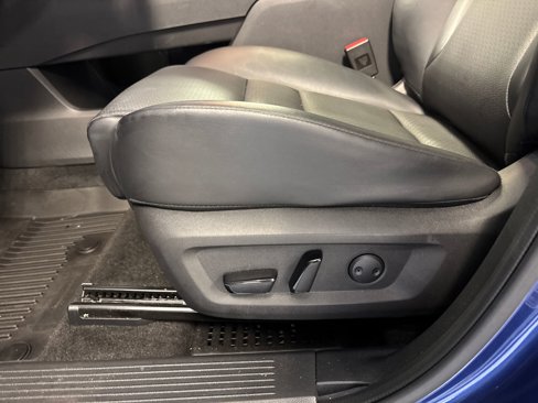 Used 2022 Nissan Rogue SV w/ SV Premium Package image 13