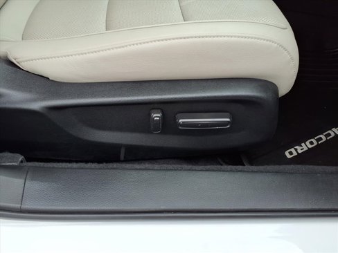 Used 2022 Honda Accord Touring image 13