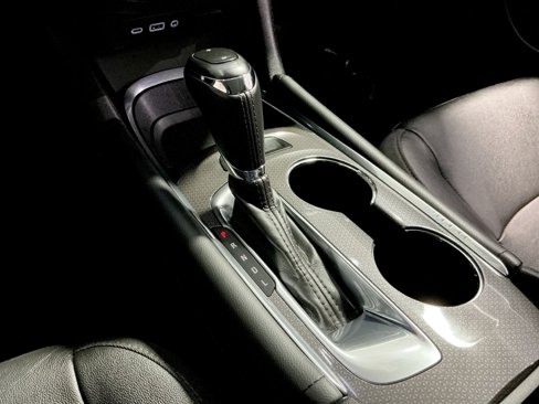 Used 2020 Chevrolet Malibu LT w/ Leather Package image 30