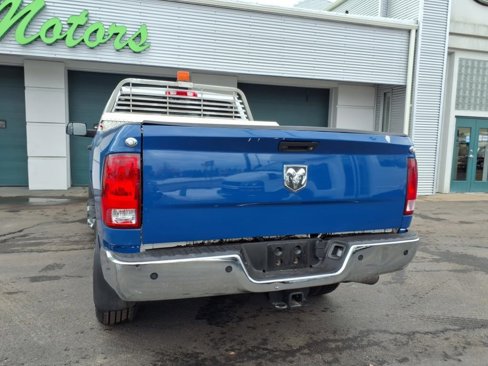 Used 2018 RAM 2500 Tradesman w/ Chrome Appearance Group image 4