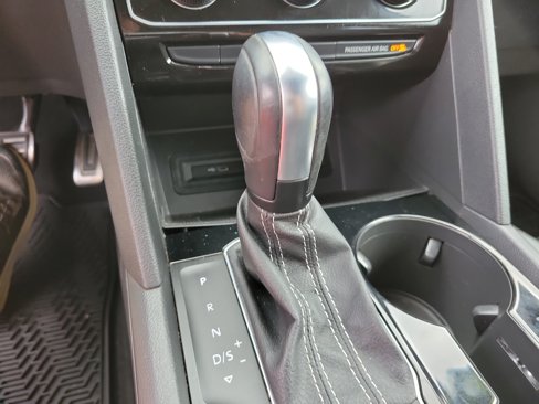 Used 2021 Volkswagen Atlas Cross Sport SEL Premium image 28