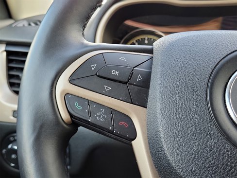 Used 2014 Jeep Cherokee Latitude w/ Cold Weather Group image 16