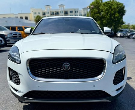 Used 2018 Jaguar E-PACE SE image 9