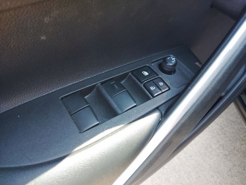 Used 2022 Toyota Corolla Cross LE image 22