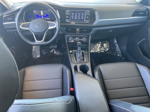 Certified 2022 Volkswagen Jetta SE image 14