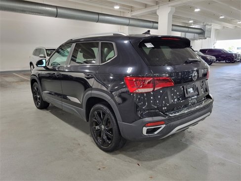 Used 2022 Volkswagen Taos SE image 13