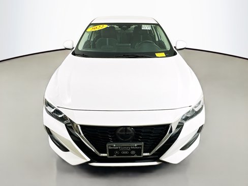 Used 2022 Nissan Sentra SV image 2