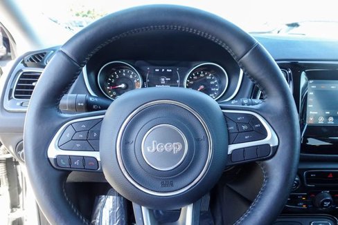 Used 2019 Jeep Compass Altitude image 12