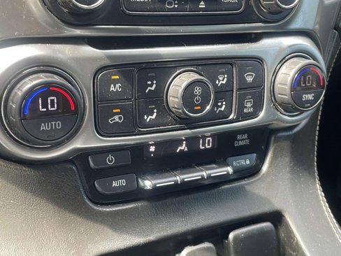 Used 2019 Chevrolet Tahoe LS w/ All-Season Package image 18