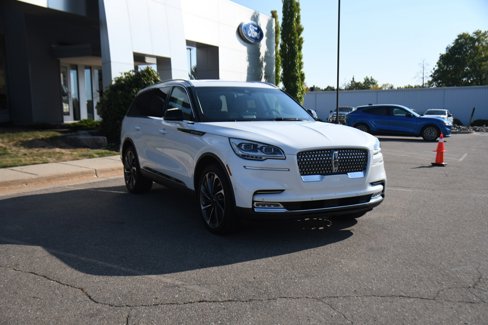 Used 2020 Lincoln Aviator Reserve w/ Equipment Group 202A image 9