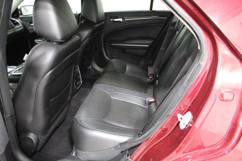 Used 2019 Chrysler 300 Limited image 21