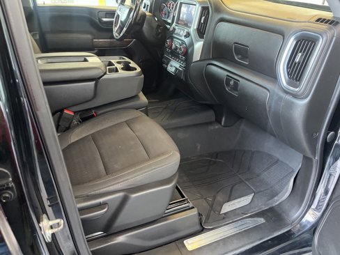 Used 2020 Chevrolet Silverado 3500 LT w/ Texas Edition image 29