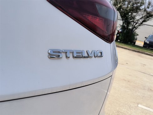 Used 2022 Alfa Romeo Stelvio Sprint image 8