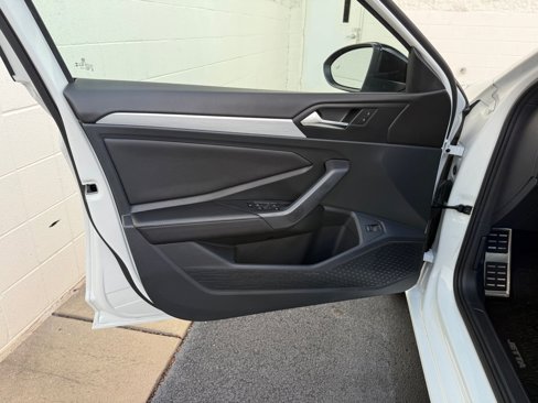 Used 2025 Volkswagen Jetta Sport image 22