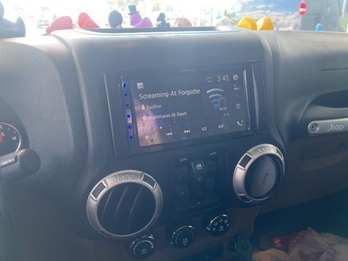 Used 2013 Jeep Wrangler Unlimited Sahara image 11