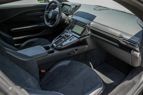 New 2025 Aston Martin V8 Vantage Coupe image 33