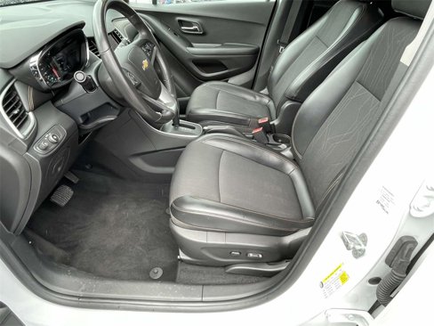 Used 2021 Chevrolet Trax LT w/ Sport Edition image 15