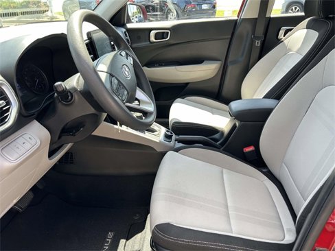 Certified 2020 Hyundai Venue SEL image 16