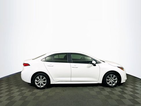 Used 2020 Toyota Corolla LE image 9