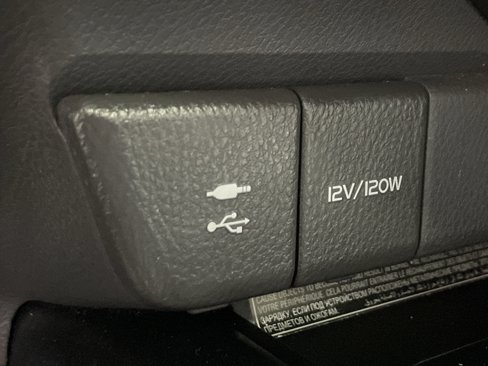 Used 2019 Toyota Camry XLE image 38