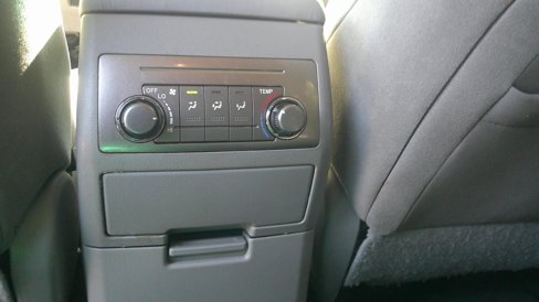 Used 2012 Toyota Highlander FWD image 25
