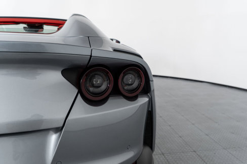 Used 2021 Ferrari 812 GTS image 18