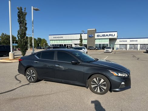 Used 2021 Nissan Altima 2.5 SV image 1