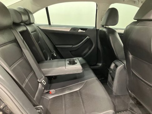 Used 2017 Volkswagen Jetta SE image 47
