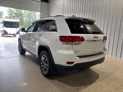 Used 2020 Jeep Grand Cherokee Limited image 6