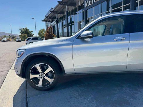 Used 2020 Mercedes-Benz GLC 300 4MATIC image 2